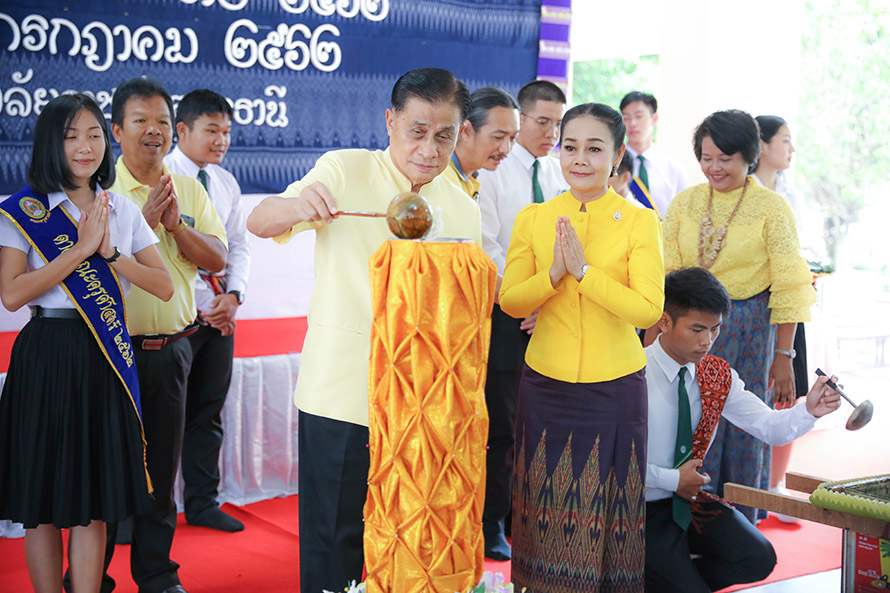 ถวายเทียน หล่อเทียนพรรษา