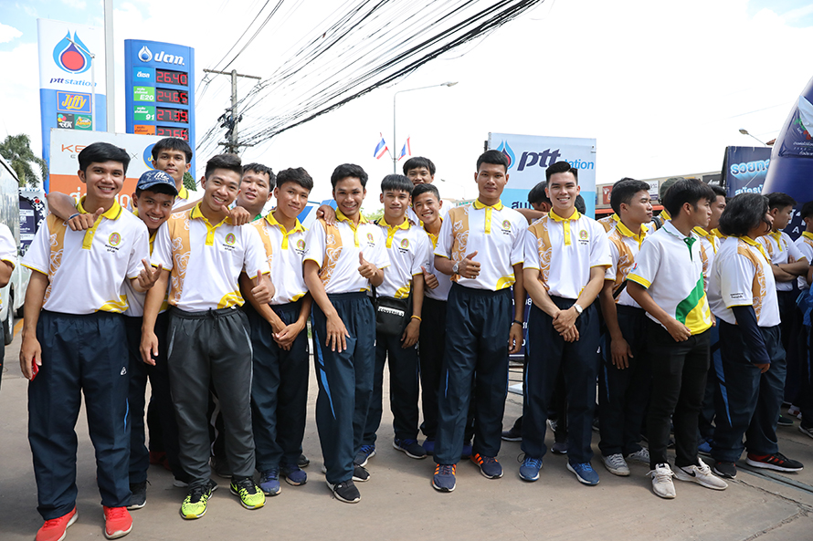 ม.ราชภัฏอุดรร่วมต้อนรับและให้กำลังใจทีมนักวิ่งก้าวคนละก้าว