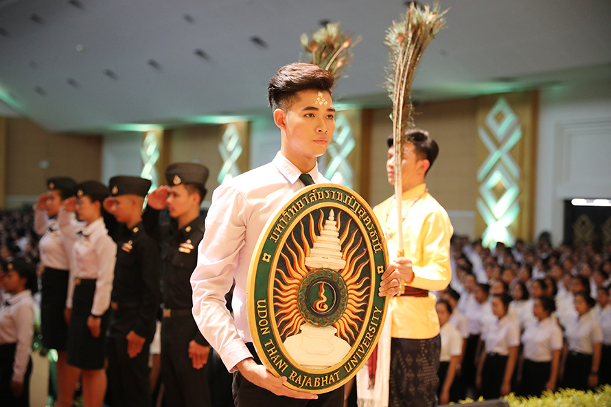 พิธีอัญเชิญตราพระราชลัญจกร และประดับตรามหาวิทยาลัย ประจำปีการศึกษา 2562