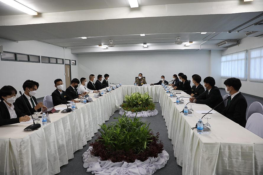 องคมนตรีติดตามการขับเคลื่อนงาน