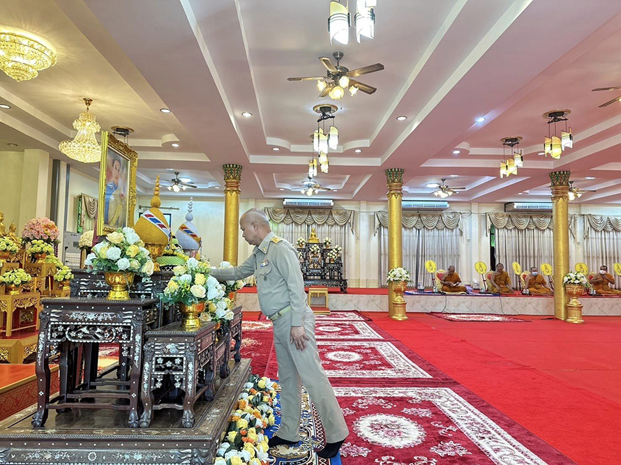 ร่วมพิธีเจริญพระพุทธมนต์และเจริญจิตตภาวนา