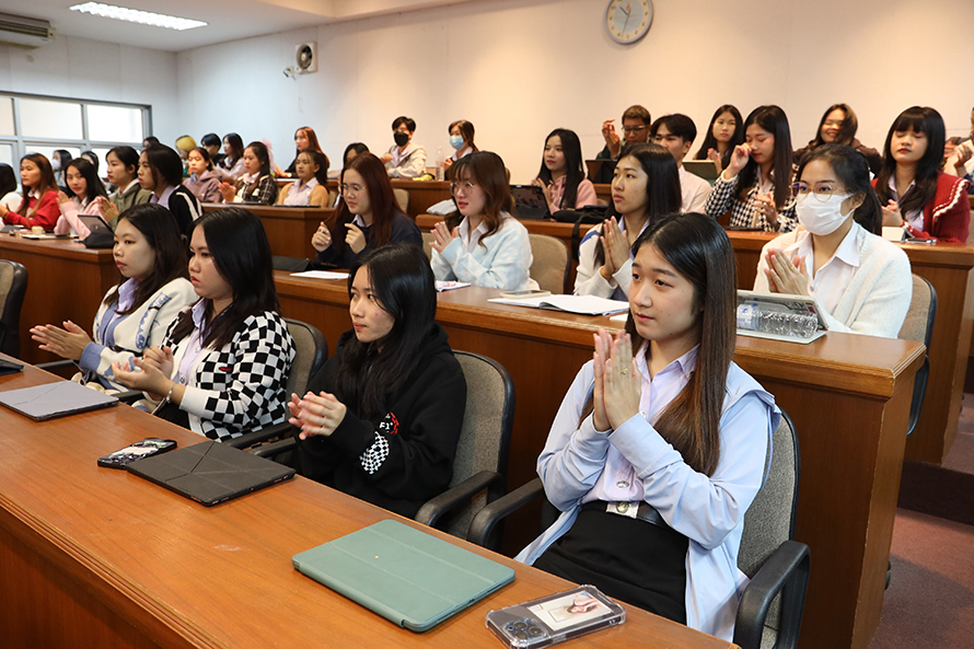 ต้อนรับผู้อำนวยการสถาบันขงจื่อฝ่ายจีน