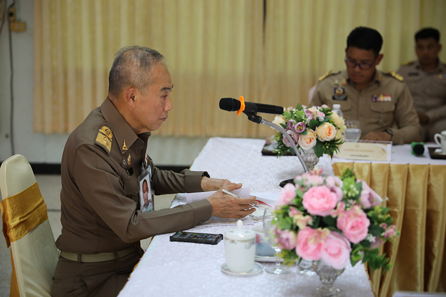 องคมนตรีลงพื้นที่
