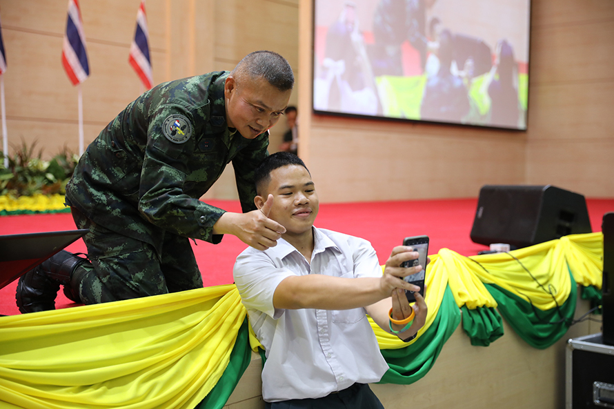 เรื่องราวจากแนวหน้า